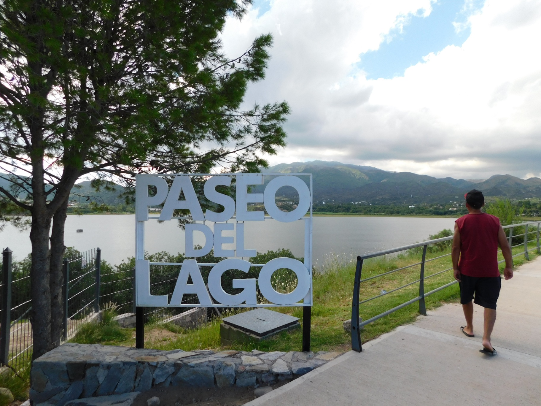 Paseo del Lago — Potrero de los Funes
