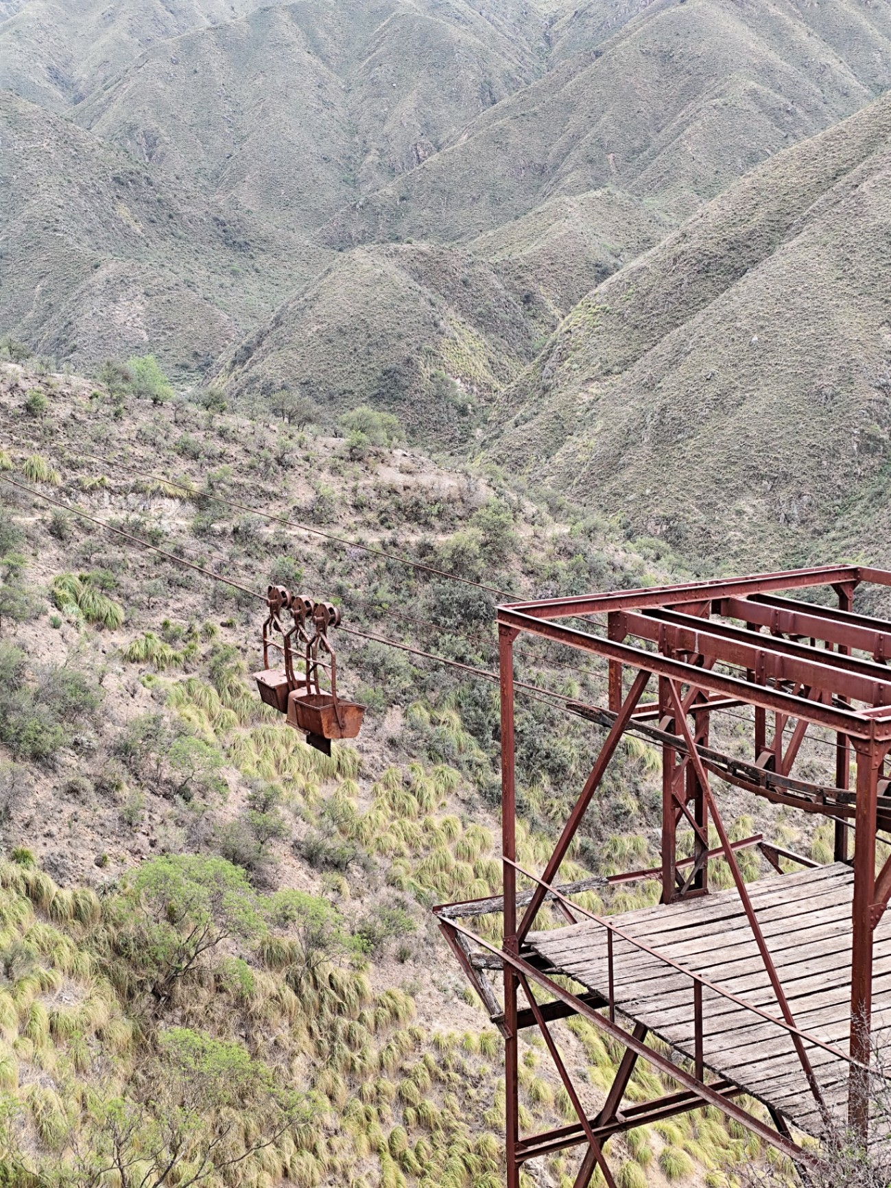 Cable Carril — estación intermedia